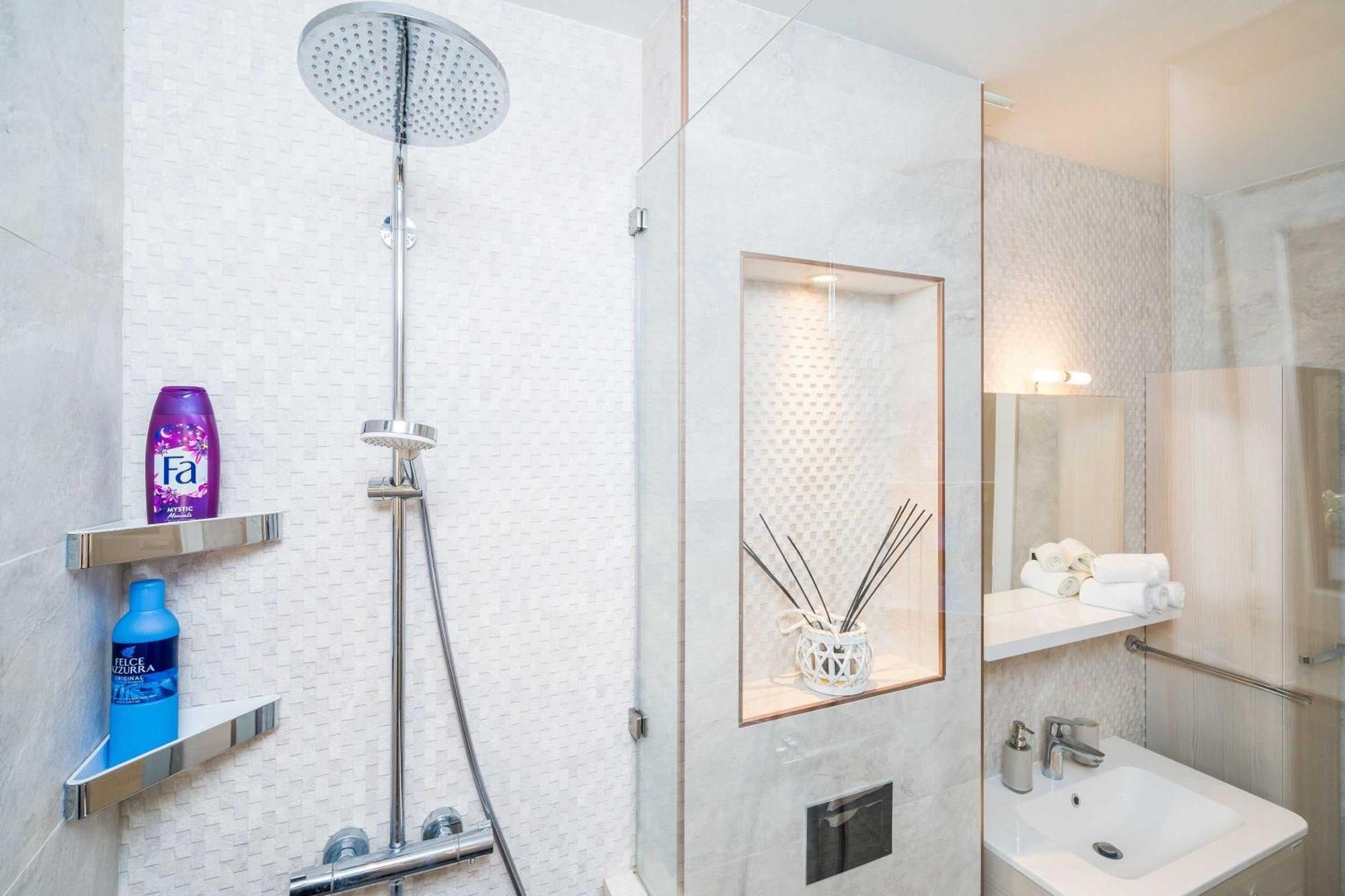 Apartment La Fiore ดูบรอฟนิก ภายนอก รูปภาพ